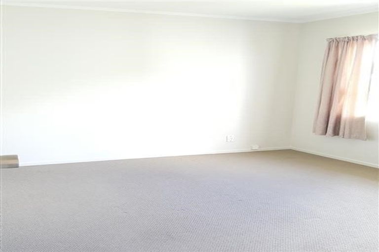 Photo of property in 2a Pine Street, New Lynn, Auckland, 0600