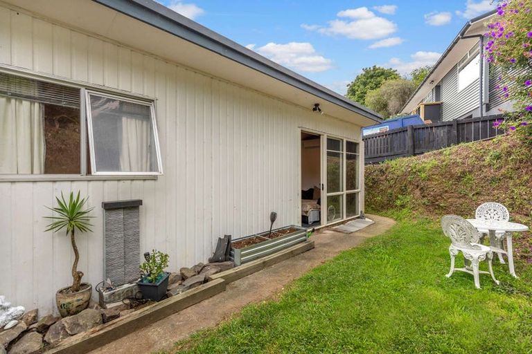 Photo of property in 16 Kingswood Road, Brookfield, Tauranga, 3110