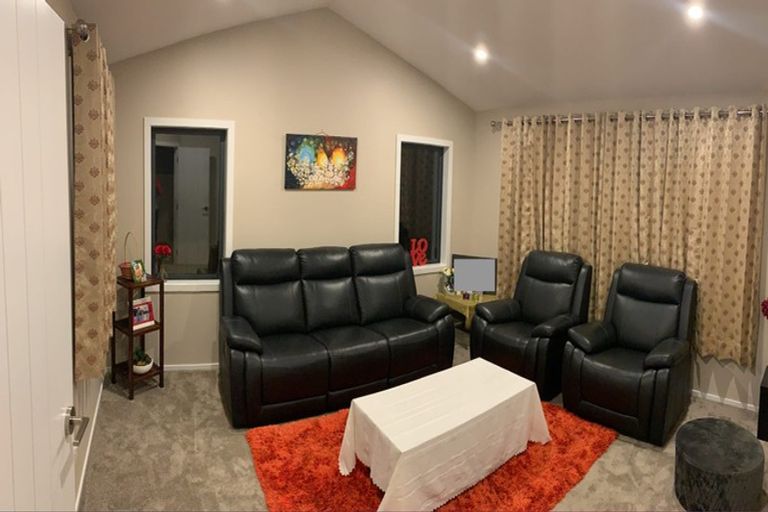 Photo of property in 14 Ivy Lane, Kelvin Grove, Palmerston North, 4414