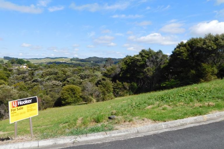 Photo of property in 7 Ash Grove Circle, Haruru, 0204