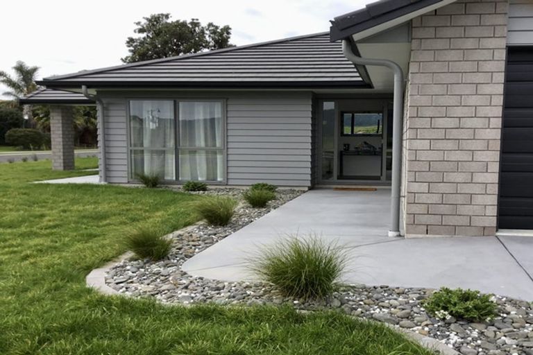 Photo of property in 96 Kupe Drive, Whitianga, 3510