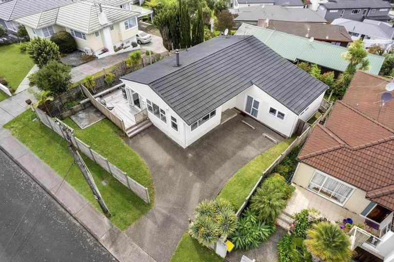 Photo of property in 1/3 Kennedy Avenue, Forrest Hill, Auckland, 0620