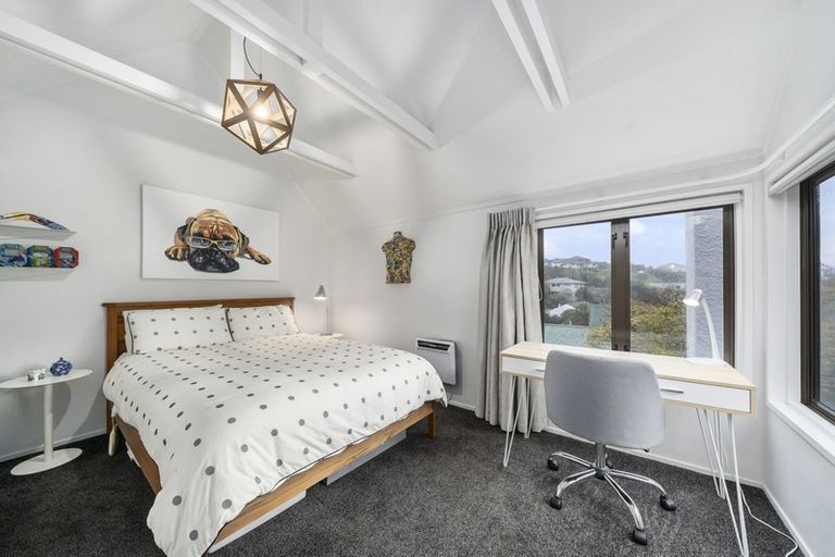Photo of property in The Triangle, 9/33 Halswater Drive, Churton Park, Wellington, 6037