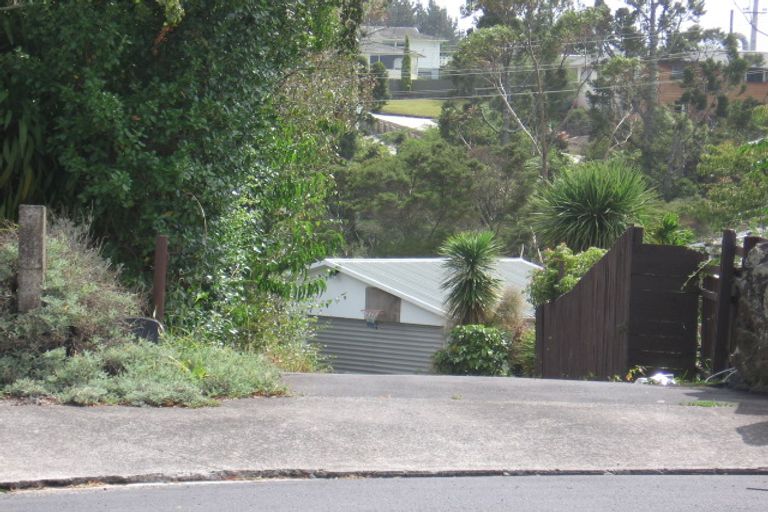 Photo of property in 11 Maybelle Place, Kelston, Auckland, 0602