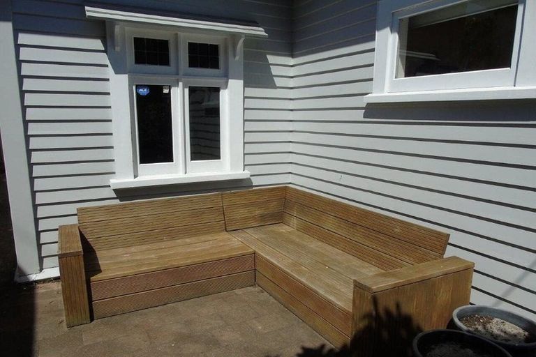 Photo of property in 17 Crawford Road, Kilbirnie, Wellington, 6022