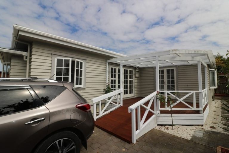 Photo of property in 23 Taylor Terrace, St Andrews, Hamilton, 3200