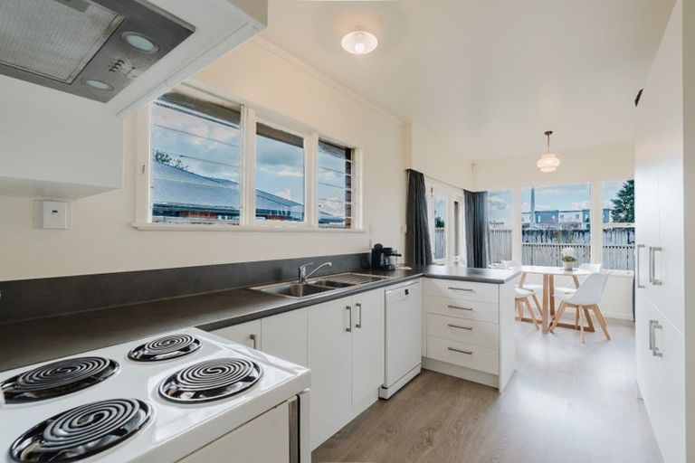 Photo of property in 29 Fifth Avenue, Enderley, Hamilton, 3214