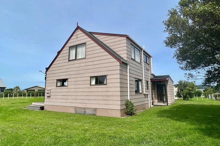 Photo of property in 2 Ngatiwai Place, Whangaruru, Russell, 0184