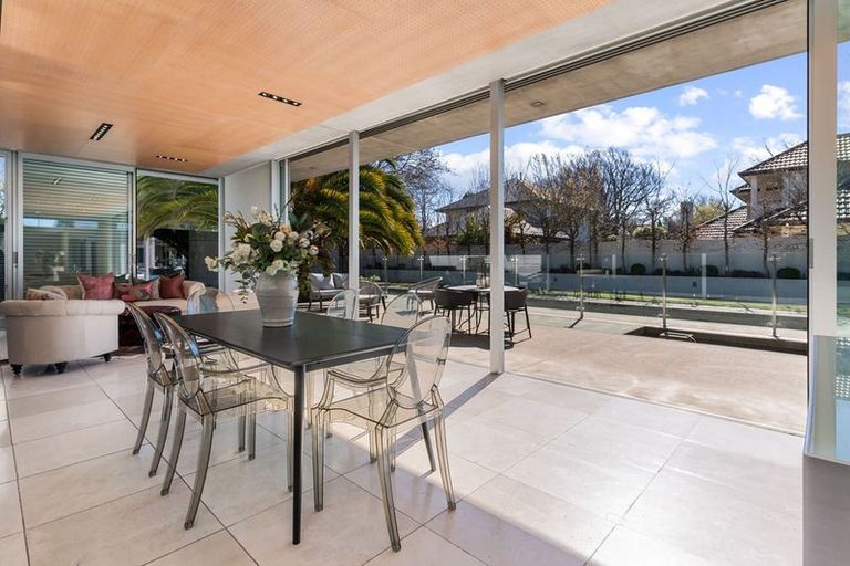 Photo of property in 11 Waiwetu Street, Fendalton, Christchurch, 8052