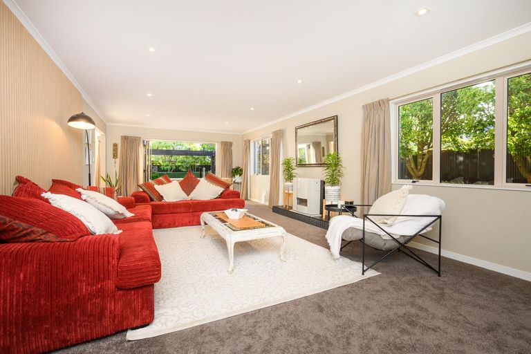 Photo of property in 6 Alan Street, Palmerston North, 4414