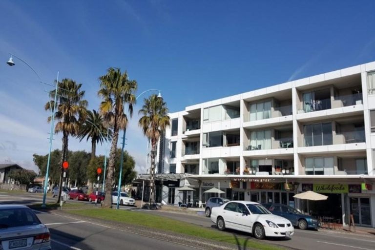 Photo of property in Algarve Apartments, 211/332 Maunganui Road, Mount Maunganui, 3116