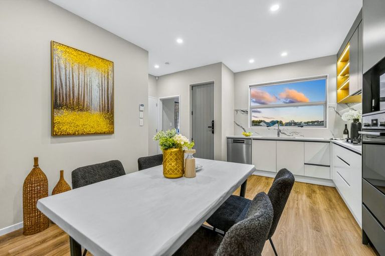 Photo of property in 37 Puwha Street, Massey, Auckland, 0614