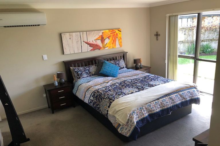 Photo of property in 20 Breaker Grove, Waiuku, 2123