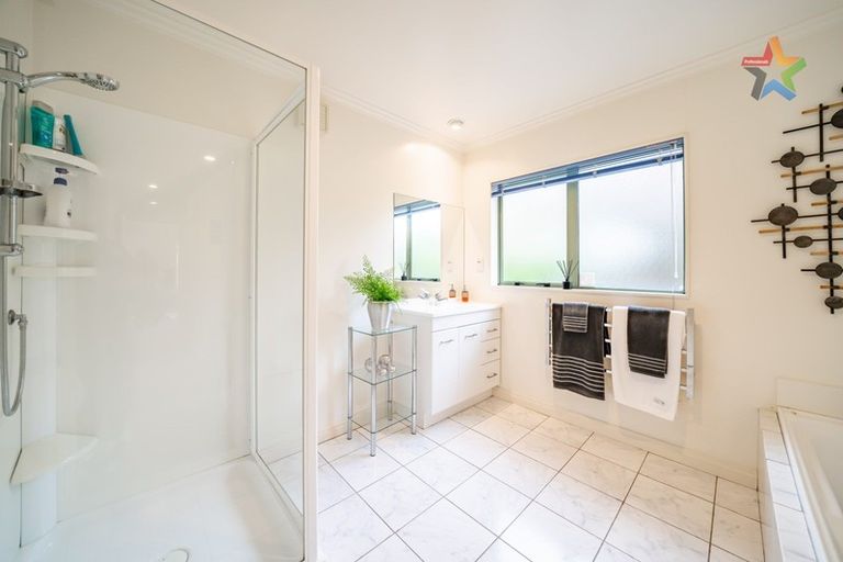 Photo of property in 10 Opurere Grove, Tirohanga, Lower Hutt, 5010