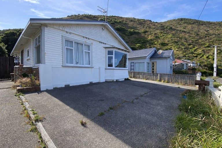 Photo of property in 45 Moa Point Road, Moa Point, Wellington, 6022