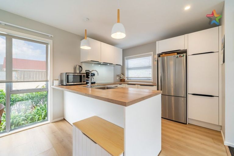 Photo of property in 3 Okoutu Lane, Moera, Lower Hutt, 5010