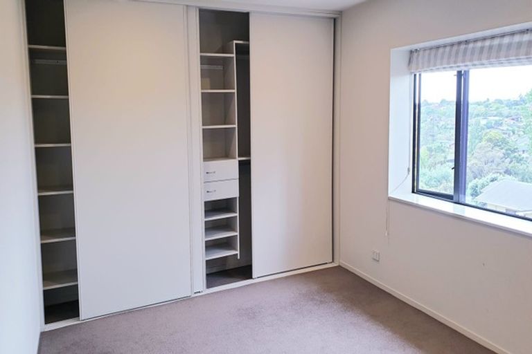 Photo of property in 43 Bleakhouse Road, Howick, Auckland, 2014