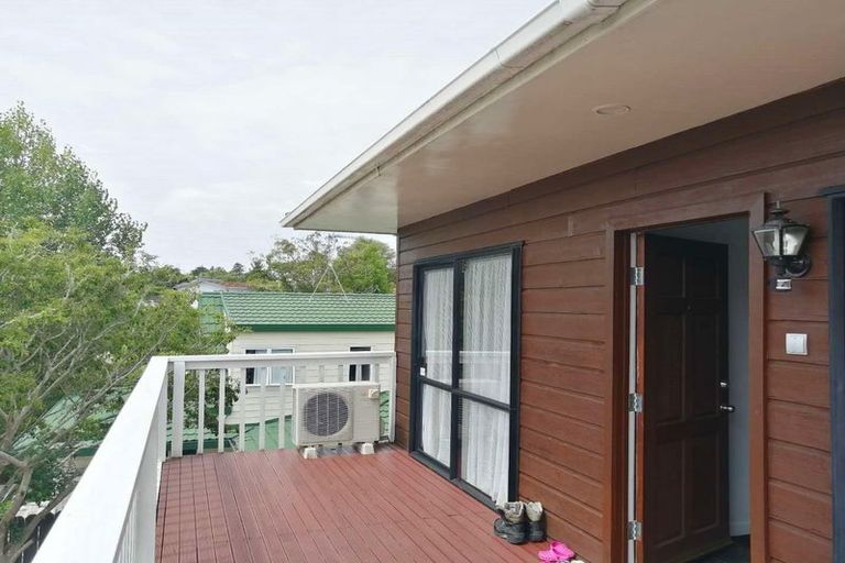 Photo of property in 30 Forest Hill Road, Henderson, Auckland, 0612