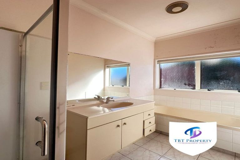 Photo of property in 3 Fremantle Place, Pakuranga Heights, Auckland, 2010