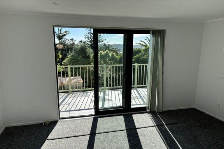 Photo of property in 67a Birkdale Road, Birkdale, Auckland, 0626