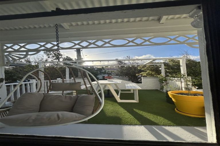 Photo of property in 6 Jeypore Street, Berhampore, Wellington, 6023