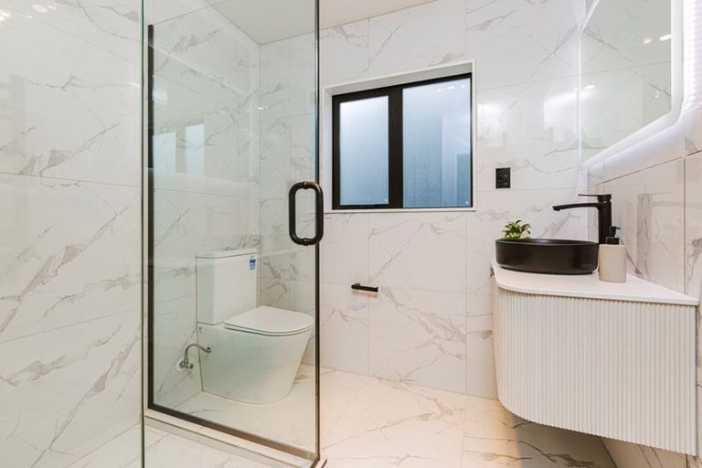 Photo of property in 707 Massey Road, Mangere, Auckland, 2022