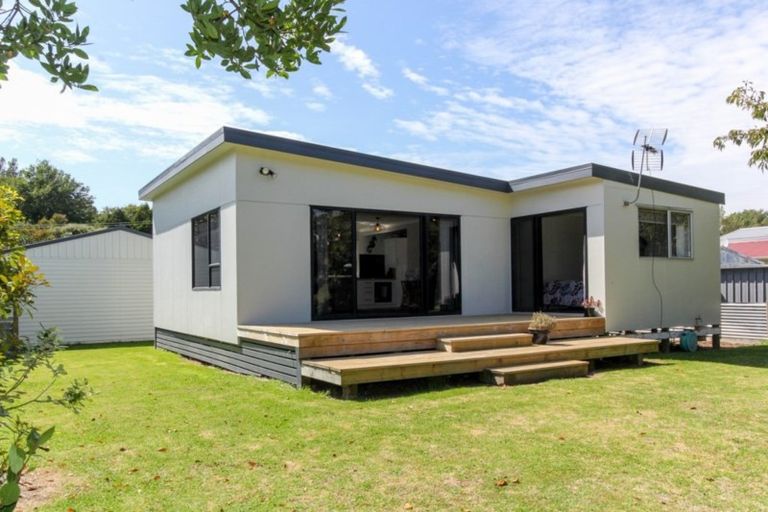 Photo of property in 33 Leslie Street, Waitara, 4320