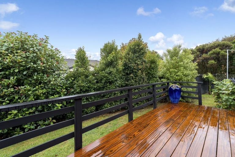 Photo of property in 21 Misty Valley Drive, Henderson, Auckland, 0612