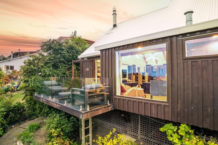 Photo of property in 245 Cannon Hill Crescent, Mount Pleasant, Christchurch, 8081