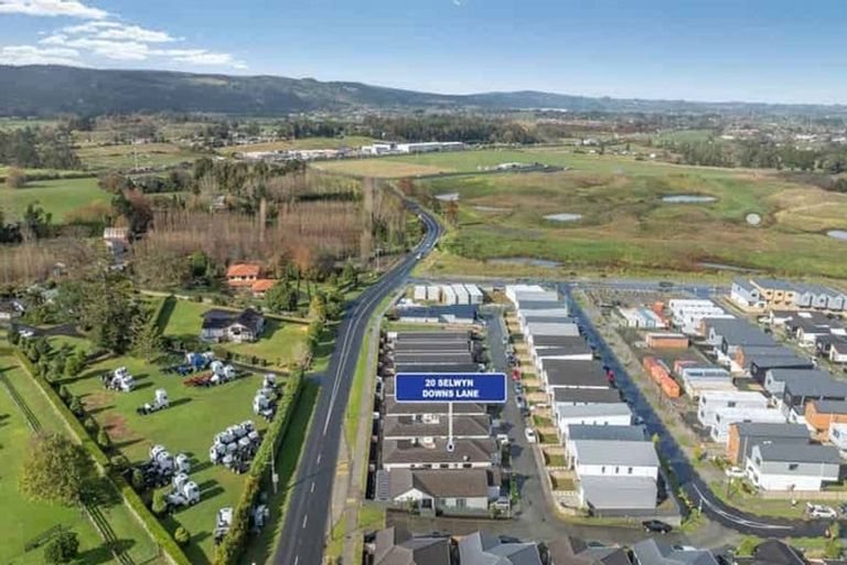 Photo of property in 20 Selwyn Downs Lane, Opaheke, Papakura, 2113
