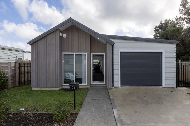 Photo of property in 26 Koru Loop, Paraparaumu, 5032
