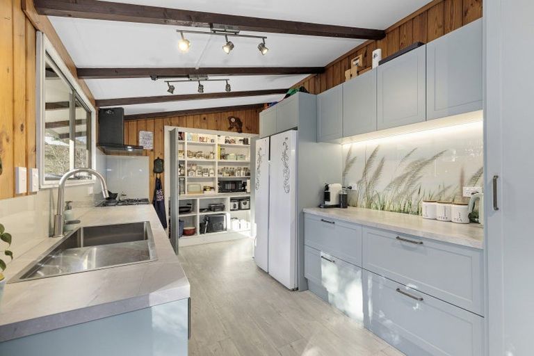 Photo of property in 57 Norana Road, Timberlea, Upper Hutt, 5018