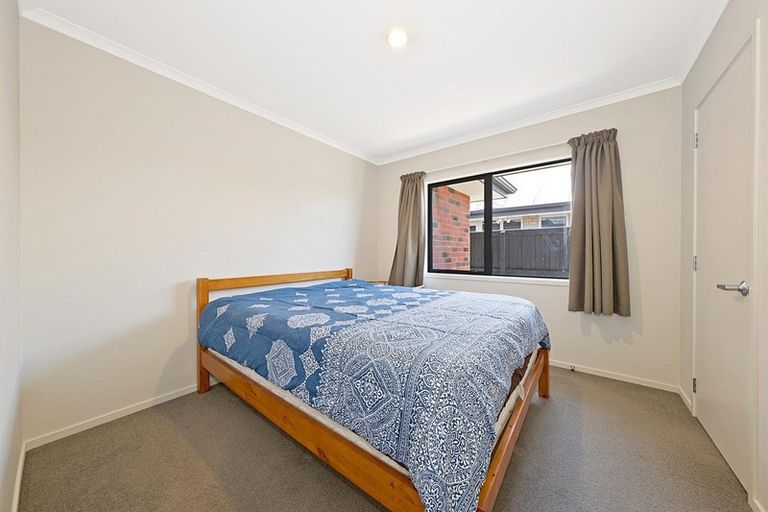 Photo of property in 66 Shillingford Boulevard, Rolleston, 7615