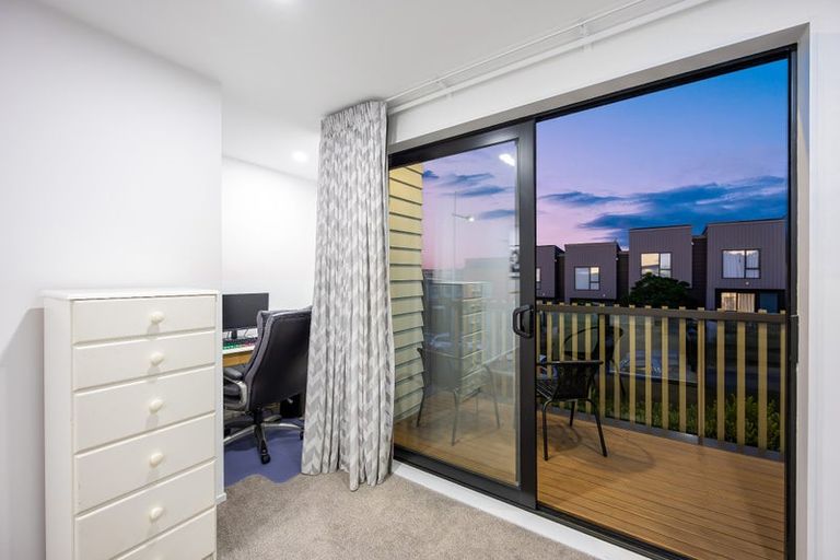 Photo of property in 9 Timu Road, Long Bay, Auckland, 0630