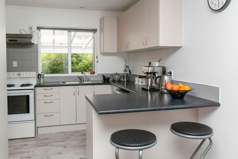 Photo of property in 1/8 Wattle Road, Sunnyvale, Auckland, 0612