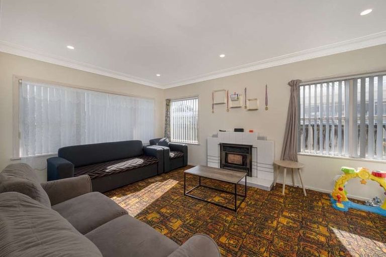 Photo of property in 30 Edmund Hillary Avenue, Papakura, 2110