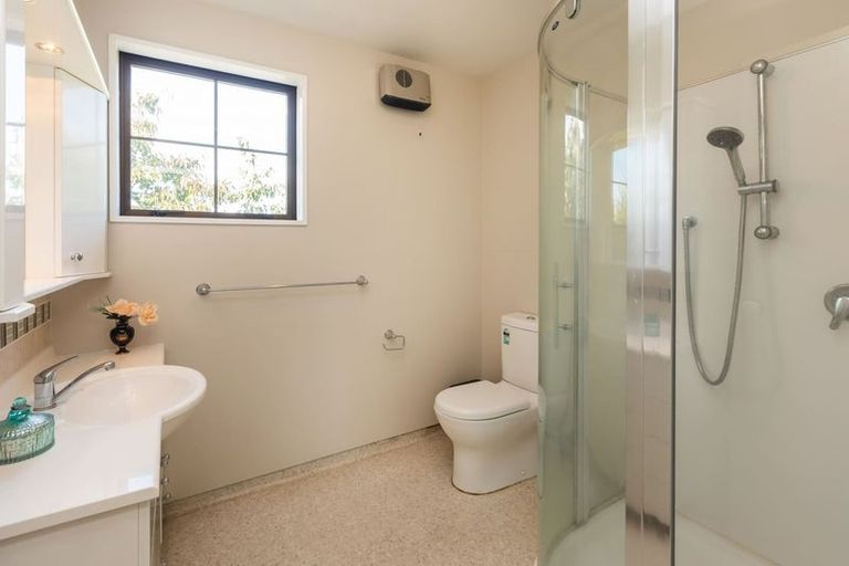 Photo of property in 4 Rowanwood Close, Halswell, Christchurch, 8025