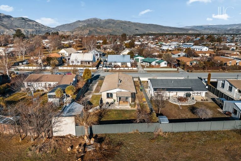 Photo of property in 100 Waenga Drive, Cromwell, 9310