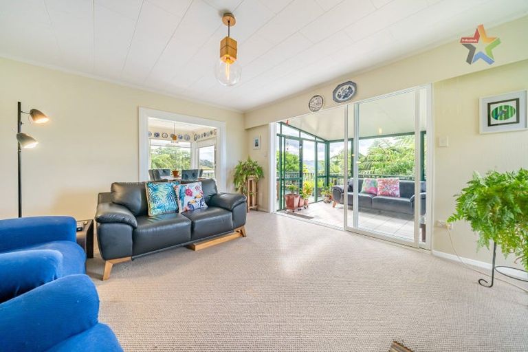 Photo of property in 176 Normandale Road, Normandale, Lower Hutt, 5010