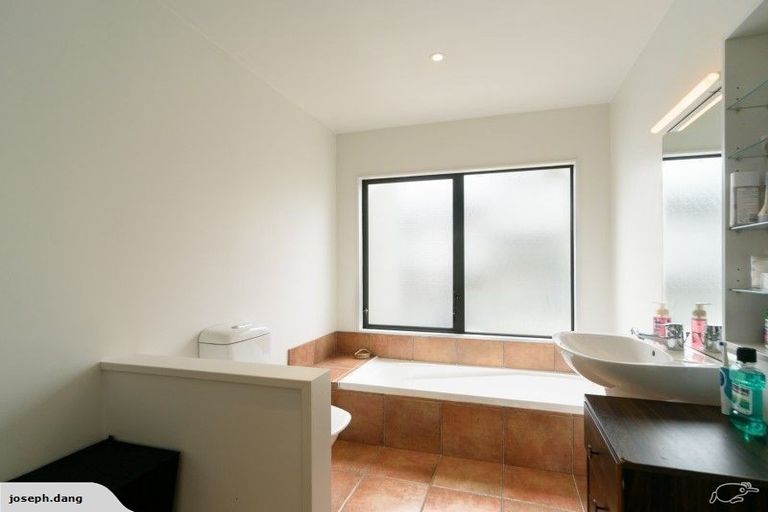 Photo of property in Vein & Skin, 6/38a Roxburgh Street, Mount Victoria, Wellington, 6011