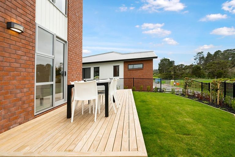 Photo of property in 33 Barrel Crescent, Swanson, Auckland, 0614