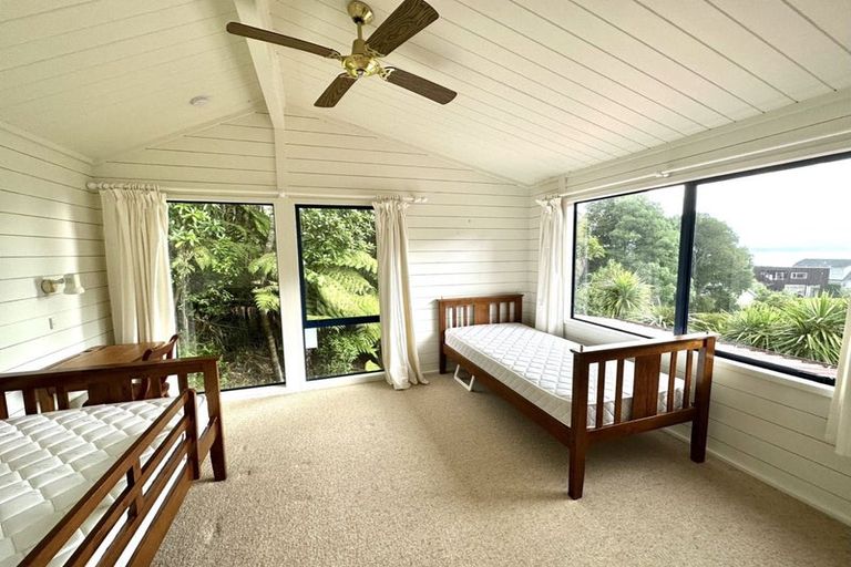 Photo of property in 98 Hadfield Street, Beach Haven, Auckland, 0626