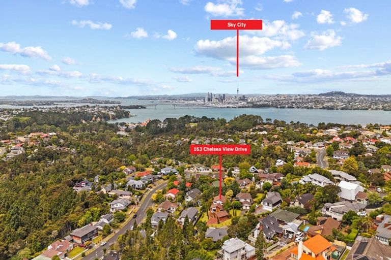 Photo of property in 163 Chelsea View Drive, Chatswood, Auckland, 0626