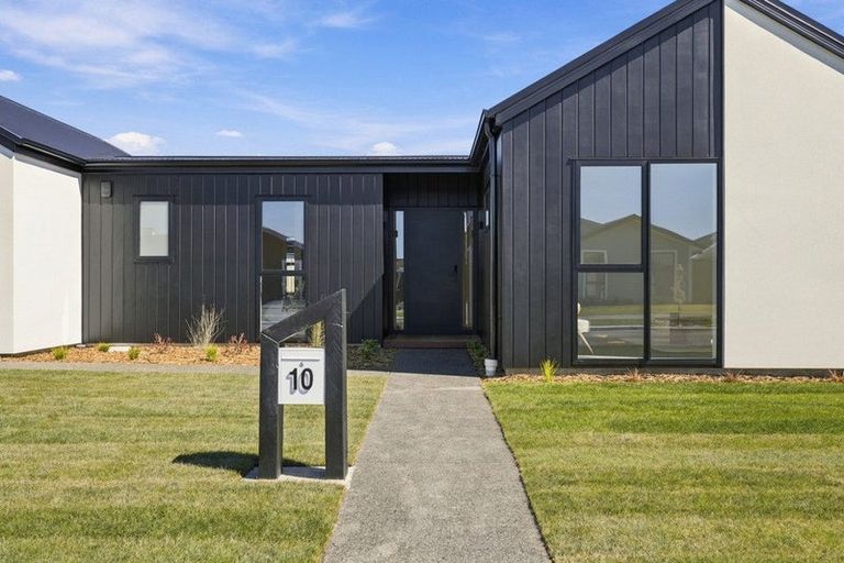 Photo of property in 10 Dan Street, Marshland, Christchurch, 8083