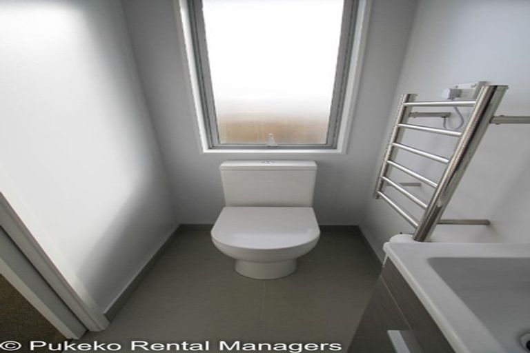 Photo of property in 26/11 Ray Small Drive, Papakura, 2110