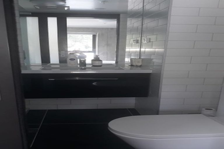 Photo of property in Frame Apartments, 903/111 Molesworth Street, Thorndon, Wellington, 6011