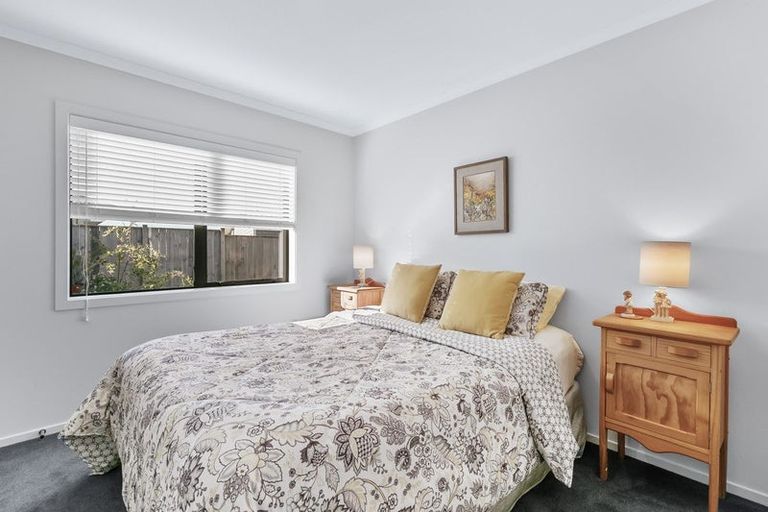 Photo of property in 8 Ash Close, Levin, 5510