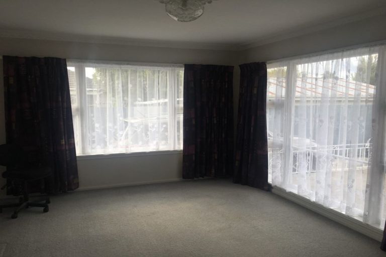 Photo of property in 4 Dunstan Crescent, Hornby, Christchurch, 8042