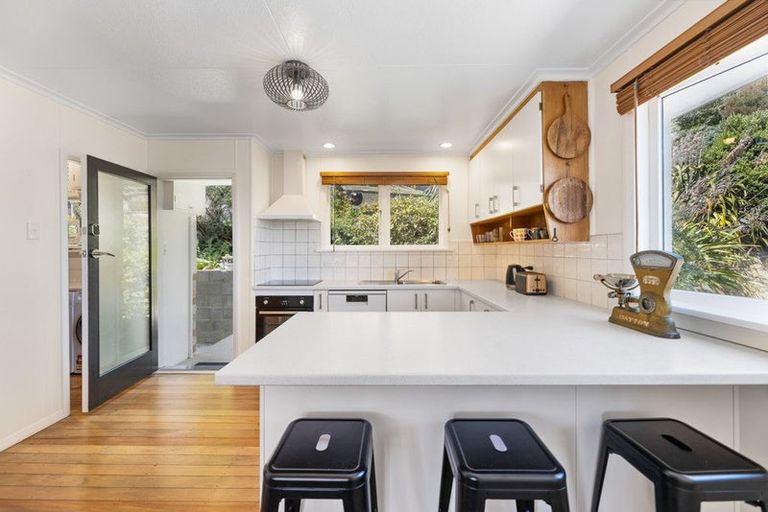 Photo of property in 74 Hocken Street, Kenmure, Dunedin, 9011