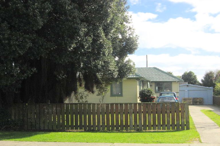 Photo of property in 1 Rata Avenue, Edgecumbe, 3120